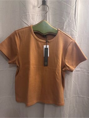NWT- Large- House of Harlow 1960 - Ribbed Short Sleeve Ribbed SS top in Rust